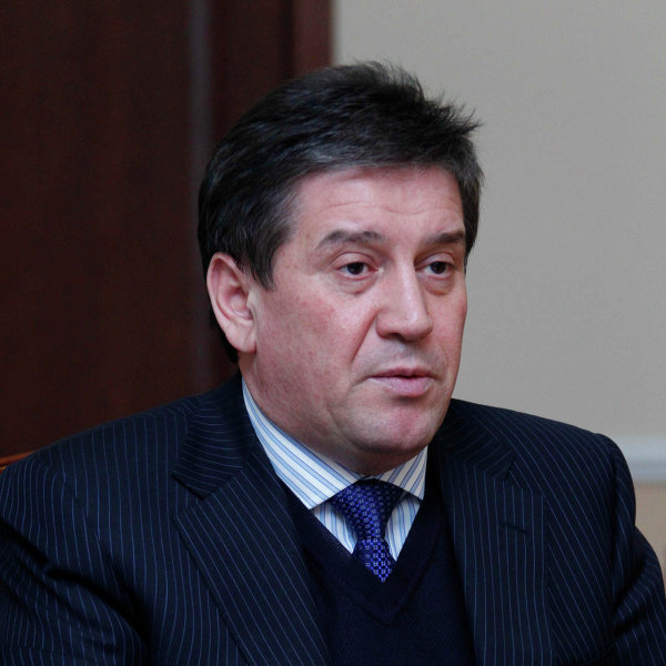Владимир Петросян